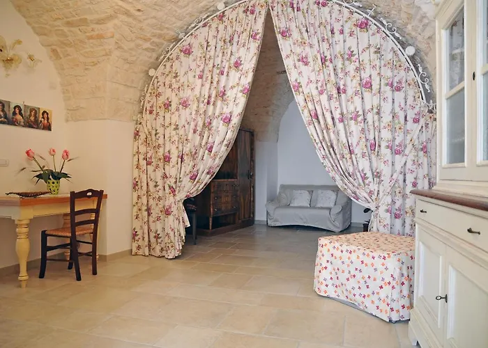 Casa Del Carbonaio * לוקורוטונדו